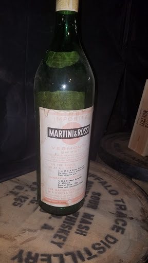 Wine Store «Village Wine Shop», reviews and photos, 15228 E Jefferson Ave, Grosse Pointe Park, MI 48230, USA