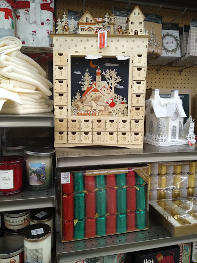 Home Goods Store «Tuesday Morning», reviews and photos, 2648 Tamiami Trail E, Naples, FL 34112, USA