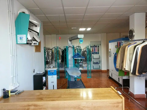 TINTORERÍA NIEVES en Arcos de la Frontera, Cádiz