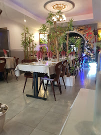 Atmosphère du Restaurant vietnamien Phi Long à Lourdes - n°17