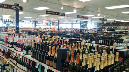 Liquor Store «Applejack Wine & Spirits», reviews and photos, 3320 Youngfield St, Wheat Ridge, CO 80033, USA