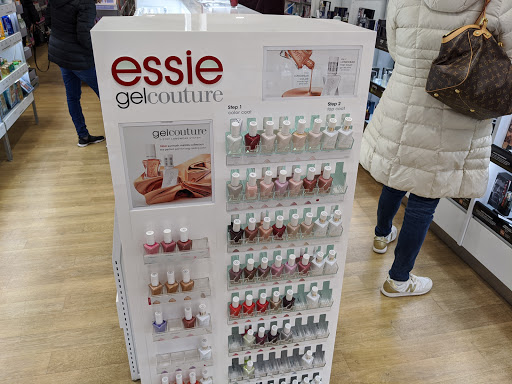 Cosmetics Store «Ulta Beauty», reviews and photos, 2155 W 22nd St #7, Oak Brook, IL 60523, USA