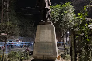 Bidhan Statue - Golapbag image
