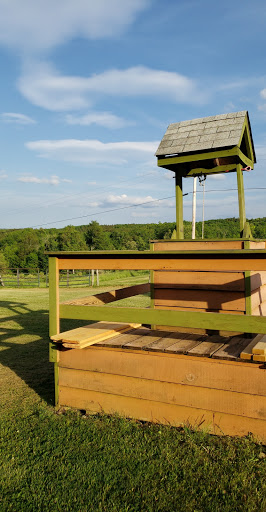 Winery «Hummingbird Hills Winery», reviews and photos, 1442 Burtonville Rd, Fultonville, NY 12072, USA