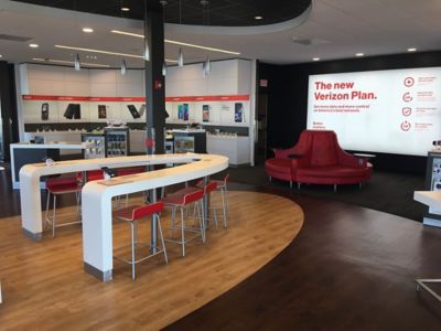 Cell Phone Store «Verizon», reviews and photos, 925 Wayne Ave, Chambersburg, PA 17201, USA
