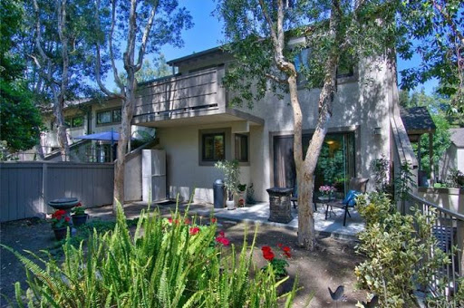 Darryl and JJ Jones Real Estate Team image