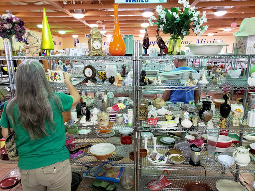 Thrift Store «Goodwill West Palm Beach/South Dixie Store & Donation Center», reviews and photos