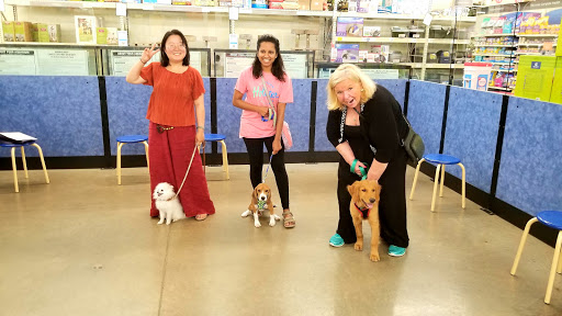 Pet Supply Store «PetSmart», reviews and photos, 250 Grossman Dr, Braintree, MA 02184, USA