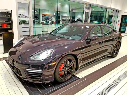 Porsche Dealer «Porsche Exchange», reviews and photos, 2300 Skokie Valley Rd, Highland Park, IL 60035, USA
