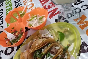 Tacos y Tortas CIRCUNVALACION image