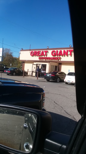 Supermarket «Great Giant Supermarket», reviews and photos, G5204 Saginaw St, Flint, MI 48505, USA