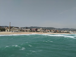 Foto di Spiaggia di Badalona con costa lunga e dritta