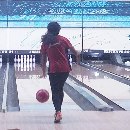 Bowling Alley «Executive Strike & Spare Family Fun Center», reviews and