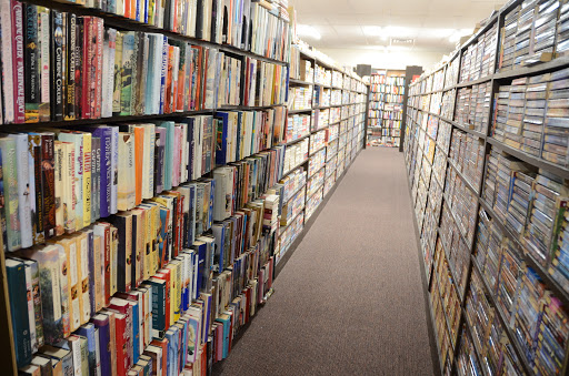 Used Book Store «Book Market Sales & Trading», reviews and photos, 2365 Plainfield Rd, Crest Hill, IL 60403, USA