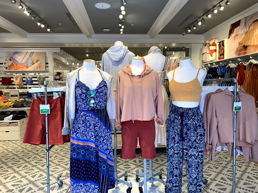 American Eagle Outfitters & Aerie Store