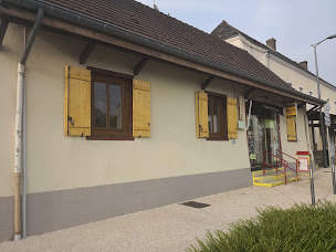 Photo n°10 de Boulangerie Patisserie CORINE & ERIC à Branges ()