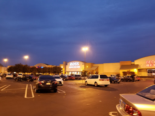 Clothing Store «Ross Dress for Less», reviews and photos, 3900 Sisk Rd, Modesto, CA 95356, USA