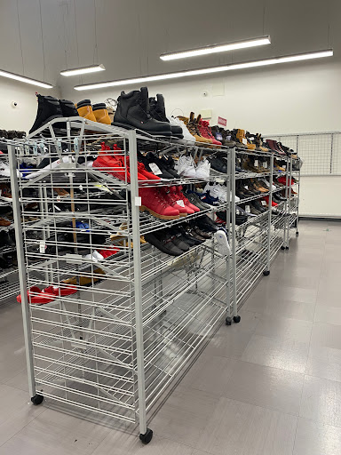 Clothing Store «Burlington Coat Factory», reviews and photos, 3671 N Freeway Blvd, Sacramento, CA 95834, USA