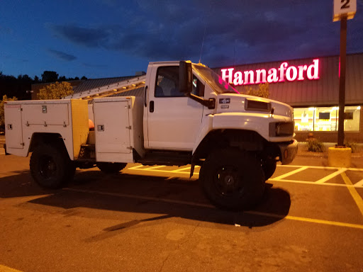 Grocery Store «Hannaford Supermarket», reviews and photos, 220 Washington St, Claremont, NH 03743, USA