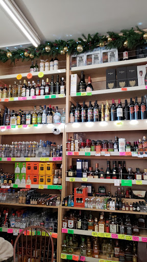 Liquor Store «Holly Market», reviews and photos, 491 Laurel St, San Carlos, CA 94070, USA