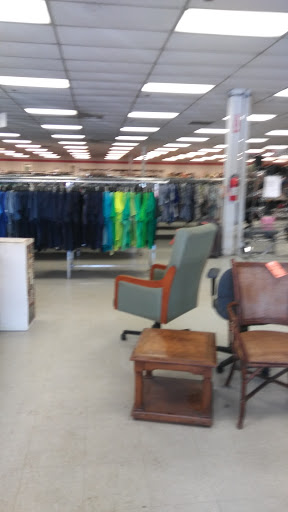 Thrift Store «The Salvation Army Family Store & Donation Center», reviews and photos, 5875 Middlebelt Rd, Romulus, MI 48174, USA