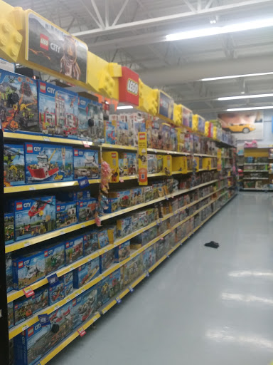 Discount Store «Walmart», reviews and photos, 44575 Mound Rd, Sterling Heights, MI 48314, USA