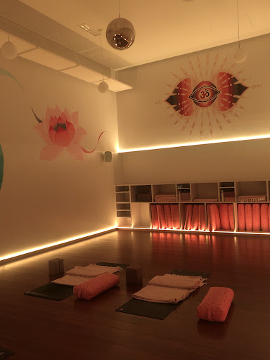 Mad Lotus Yoga Center