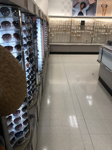 Shopping Mall «Washington Square Mall», reviews and photos, 10202 E Washington St, Indianapolis, IN 46229, USA