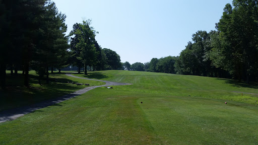 Golf Course «Crestbrook Golf Course», reviews and photos, 834 Northfield Rd, Watertown, CT 06795, USA
