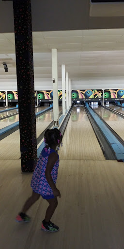 Bowling Alley «Apollo Bowling Center», reviews and photos, 29410 Gratiot Ave, Roseville, MI 48066, USA