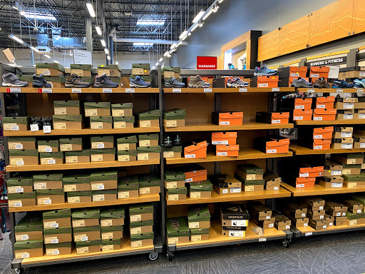 Camping Store «REI», reviews and photos, 6281 W 135th St, Overland Park, KS 66223, USA