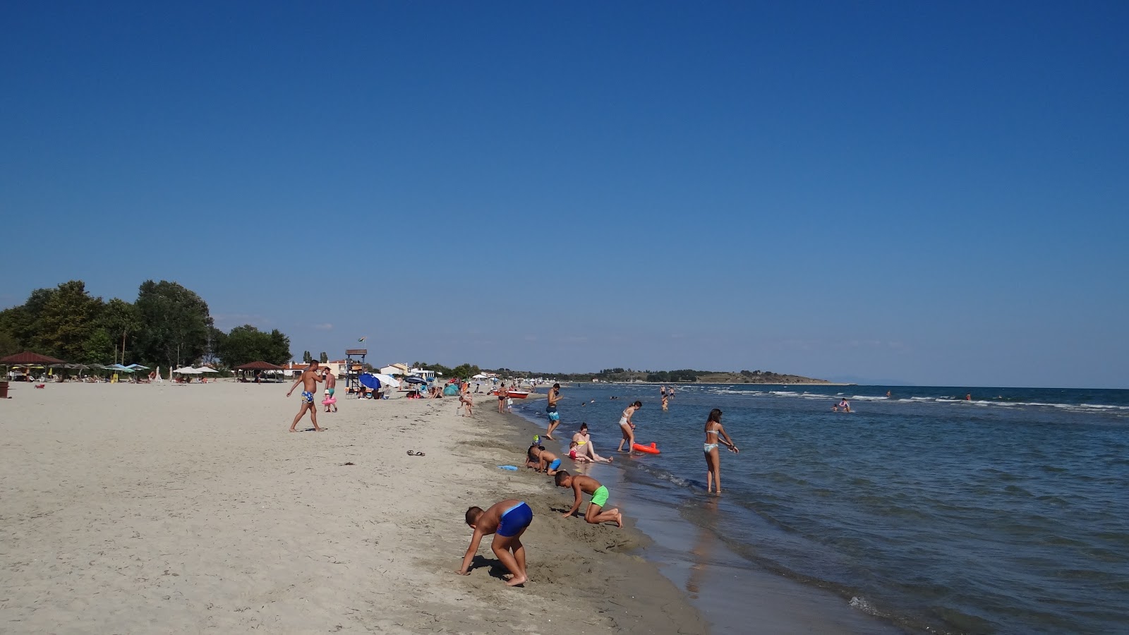 Foto de Paralia Myrodatou área de complejo turístico de playa