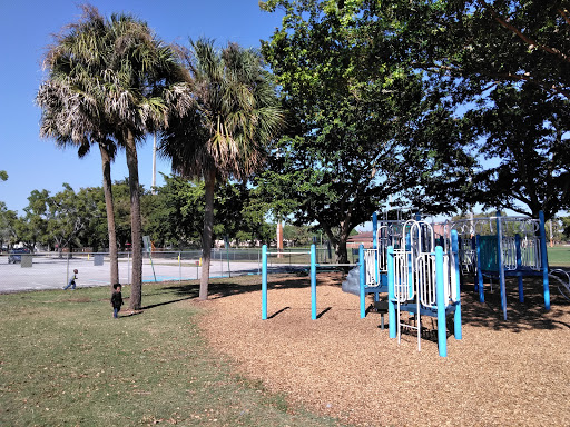 Park «Pine Island Park», reviews and photos, 320 S Pine Island Rd, Plantation, FL 33324, USA