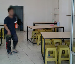 Ayam Gepuk Pak Gembus Cabang UNP photo