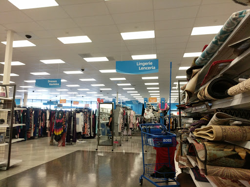 Clothing Store «Ross Dress for Less», reviews and photos, 1030 N Rengstorff Ave, Mountain View, CA 94043, USA