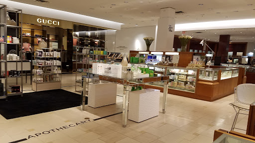 Department Store «Saks Fifth Avenue», reviews and photos, 26100 Cedar Rd, Beachwood, OH 44122, USA