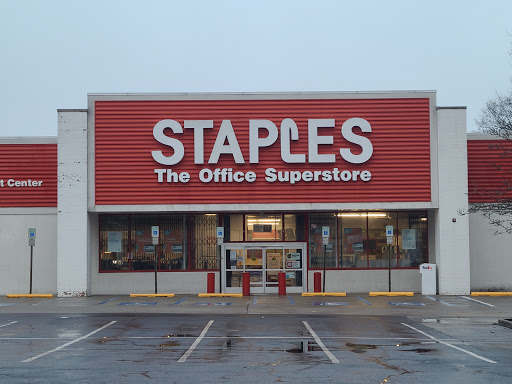 Office Supply Store «Staples», reviews and photos, 25 W Central Ave, Bergenfield, NJ 07621, USA