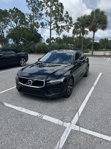 Car Dealer «Volvo Cars of Fort Myers», reviews and photos, 2600 Colonial Blvd, Fort Myers, FL 33907, USA