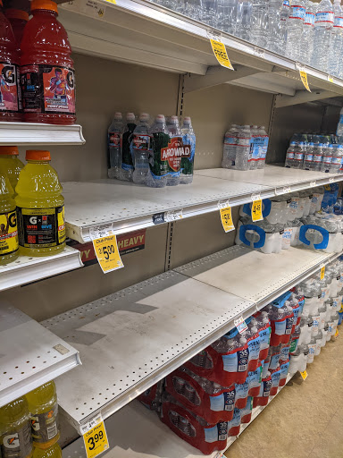 Grocery Store «Safeway», reviews and photos, 2401 Waterman Blvd, Fairfield, CA 94533, USA