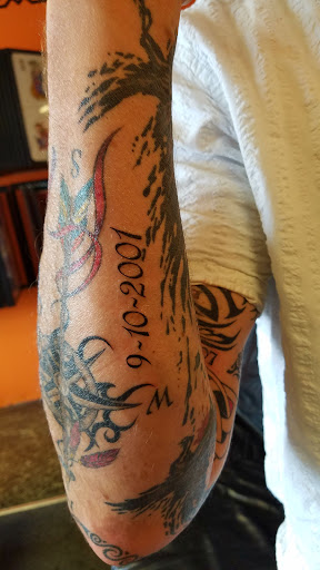 Tattoo Shop «Artistically Inklined», reviews and photos, 2185 S Main St, Harrisonburg, VA 22801, USA