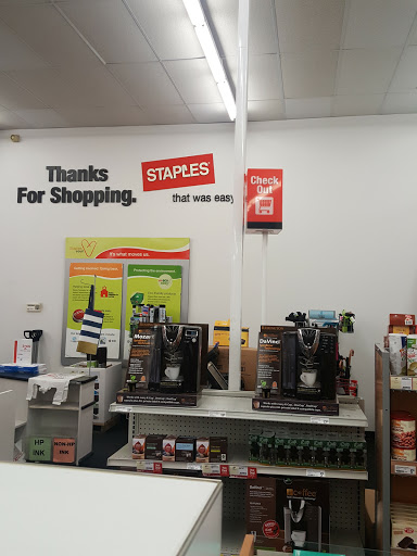 Office Supply Store «Staples», reviews and photos, 757 Gallivan Blvd, Dorchester, MA 02122, USA