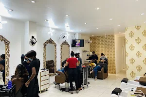 Sikander Kapoor Makeover's & Academy image