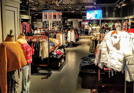 Clothing Store «Hollister Co.», reviews and photos, 4200 Conroy Rd #122, Orlando, FL 32839, USA