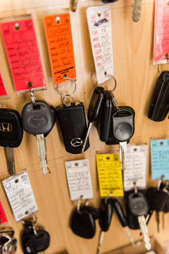 Used Car Dealer «Atlantis Auto City», reviews and photos, 128 Waverly St, Framingham, MA 01702, USA