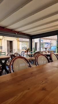 Intérieur du Restaurant Boucherie Du Coq au Boeuf à Lucéram - n°7