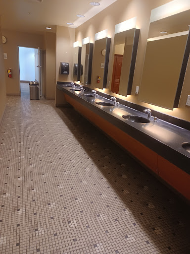 Gym «LA Fitness», reviews and photos, 710 W Camelback Rd, Phoenix, AZ 85015, USA