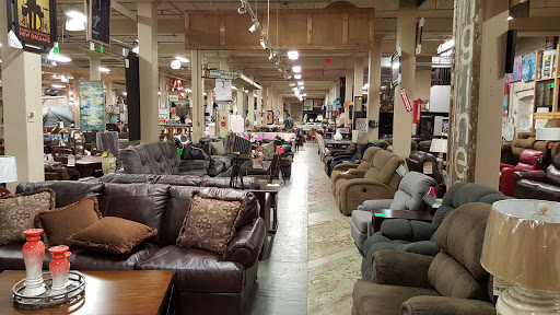 Used Office Furniture Store «City Liquidators: Used Office Furniture», reviews and photos, 830 SE 3rd Ave, Portland, OR 97214, USA