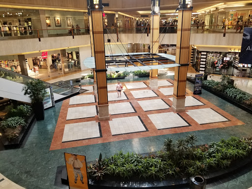 Computer Store «Apple Northbrook», reviews and photos, 1310 Northbrook Ct, Northbrook, IL 60062, USA