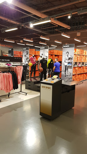 Clothing Store «Nike Factory Store», reviews and photos, 5900 Sugarloaf Pkwy #528, Lawrenceville, GA 30043, USA