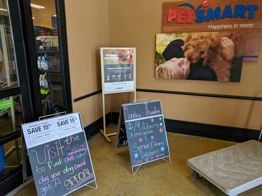 Pet Supply Store «PetSmart», reviews and photos, 4045 Dowlen Rd, Beaumont, TX 77706, USA